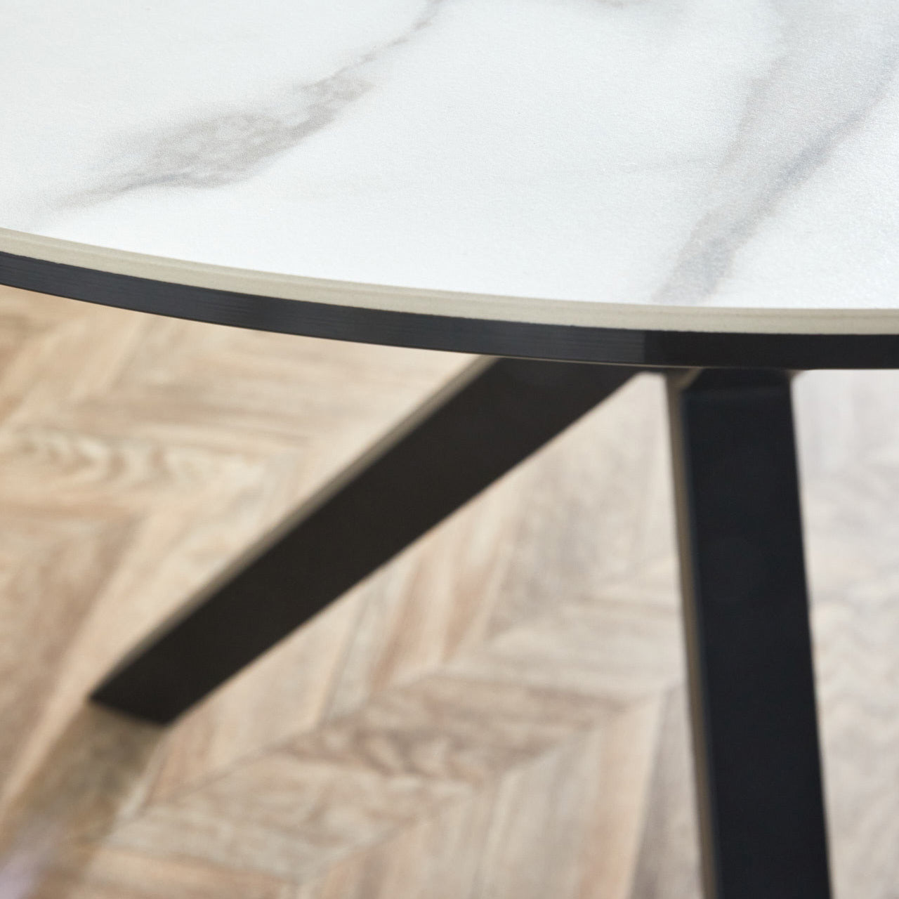 White Umbria Oval Ceramic Dining Table