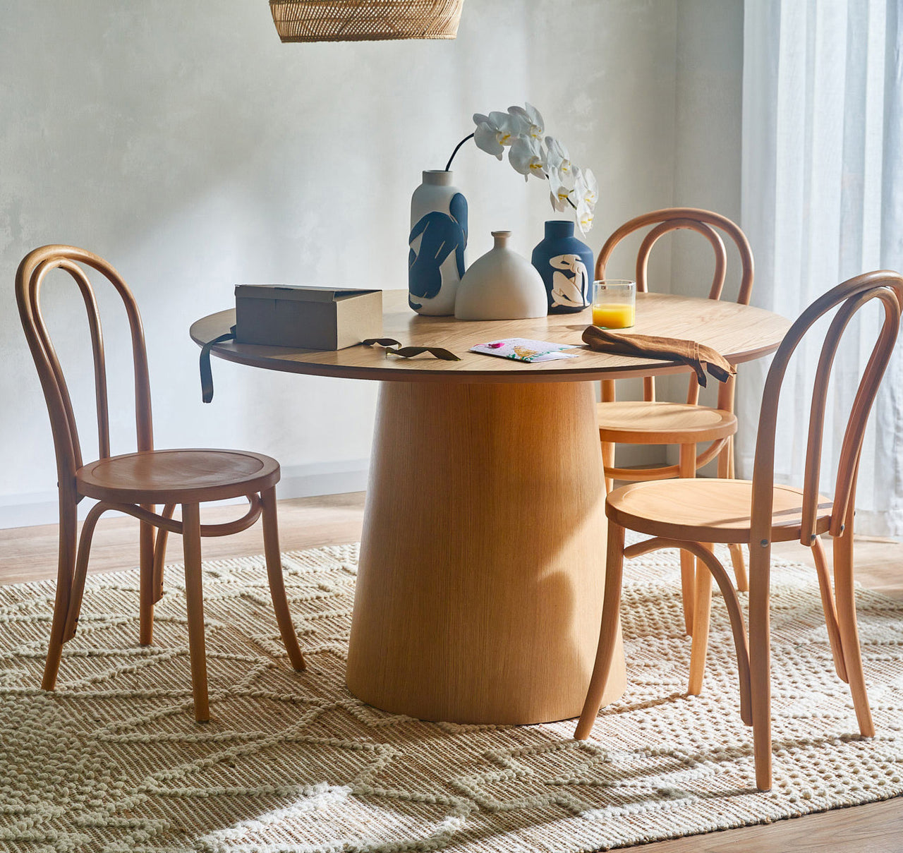 Ruben 120cm Round Oak Dining Table